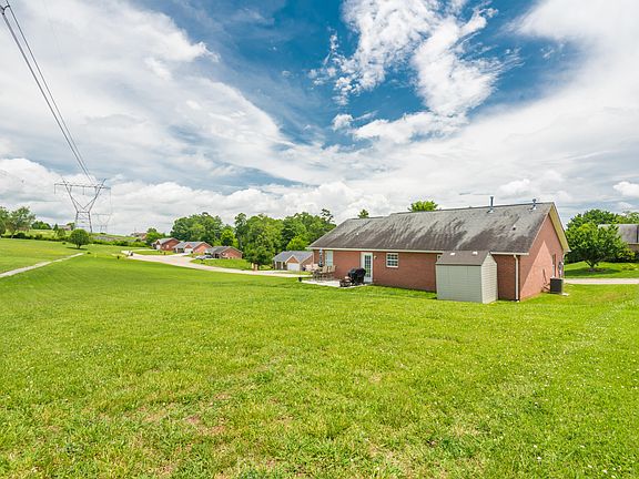 5th image of 4111 Rainbow Hill Ln