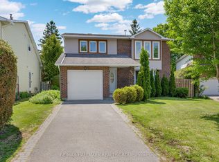6202 Ravine Way, Ottawa, ON K1C 2W4