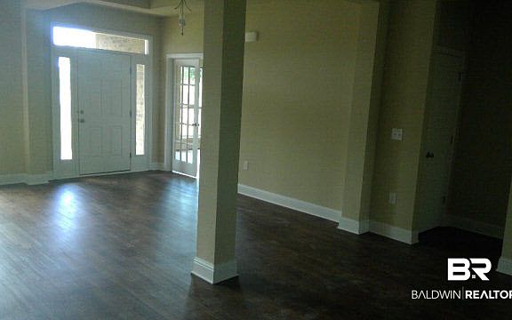 2nd image of 13149 Yosemite Blvd