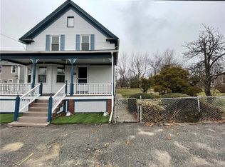 46 Gordon St, Cranston, RI 02910