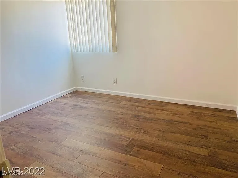 501 Slayton Dr — Photo 10