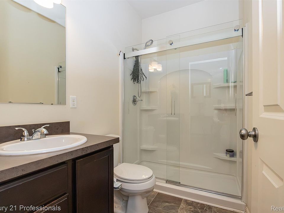 42261 Mandalay Ct, photo 21