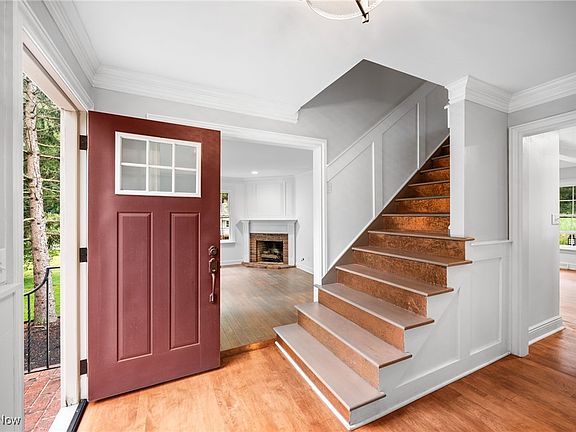 3rd image of 2366 Trailard Dr