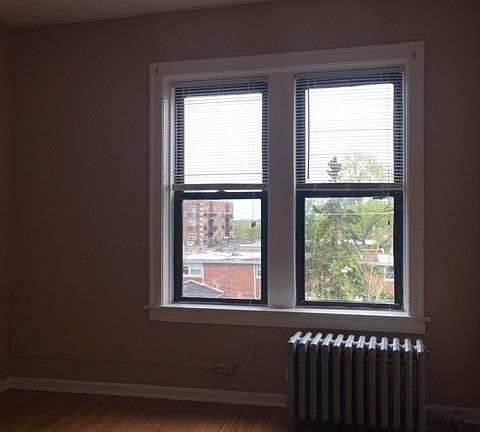 2nd image of 6418 N Albany Ave Unit 3W