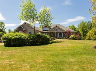 42 Rolling Brook Dr, Ballston Spa, NY 12020