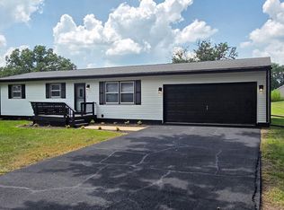 204 Sunnyview Dr, Galesburg, IL 61401
