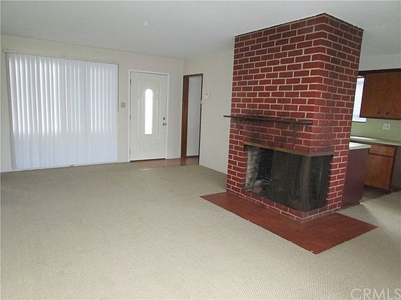 3rd image of 4155 W 172nd St