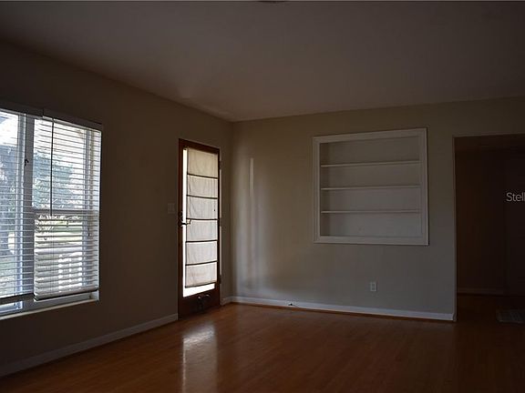 2nd image of 1621 Oriole Ave