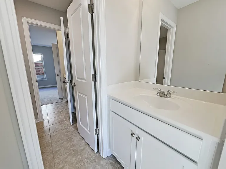 401 Blackthorn Ln — Photo 19