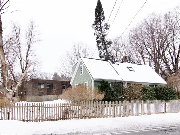 554 Elm St, Northampton, MA 01060