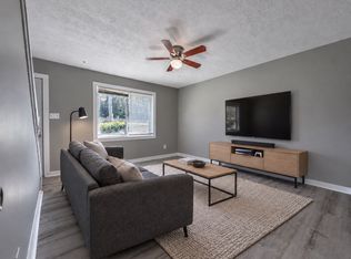 Renovated Townhouse Minutes from I-285 & I-20!, Atlanta, GA 30331