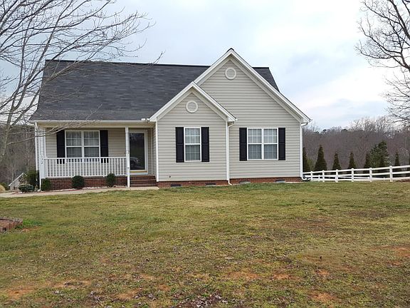 3rd image of 172 Angel Oaks Dr