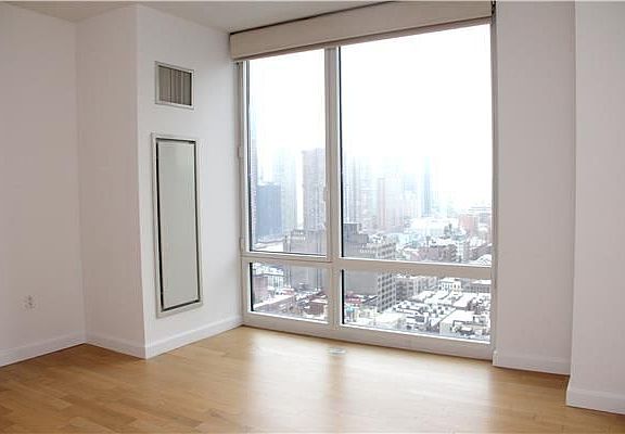 5th image of 247 W 46th St APT 1703