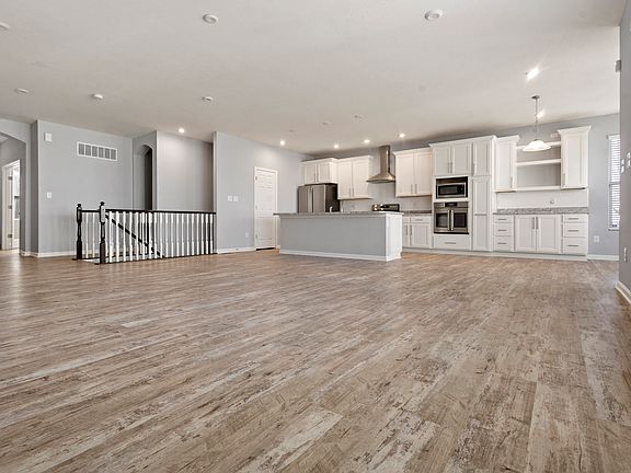 3rd image of 6672 Eagles Nest Ln
