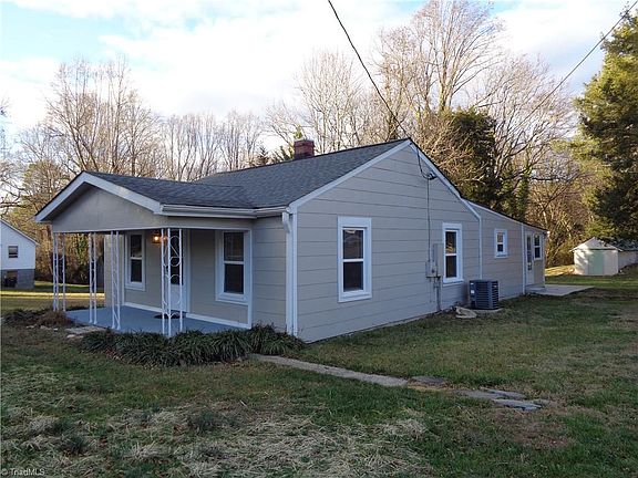 4th image of 125 Brevard St