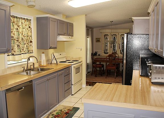5th image of 85 Undaro Ct
