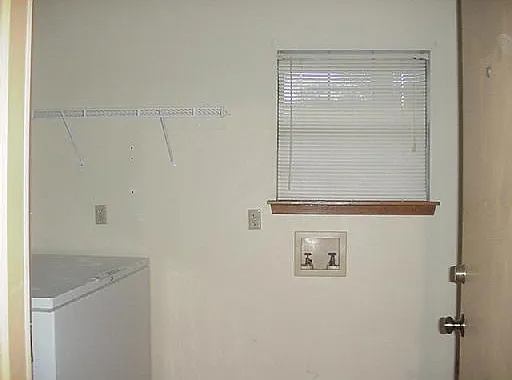 26 Silman Ave — Photo 6