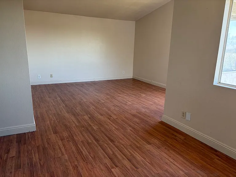 2103 Manzana Way — Photo 7