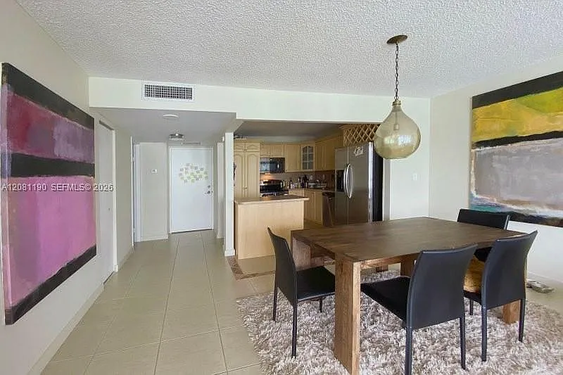 Brickell Place Condo — Photo 3