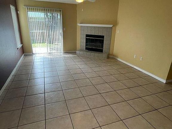 3rd image of 1874 Whispering Oaks Ln
