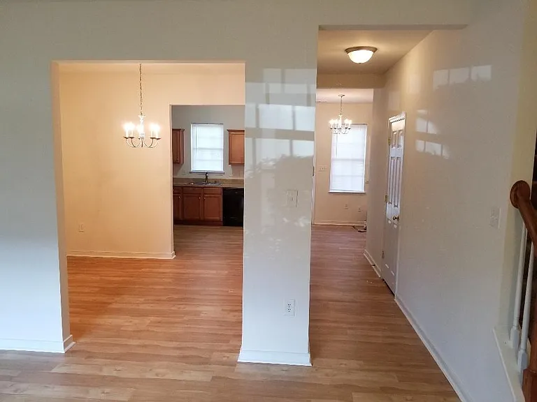 106 Colter Dr — Photo 4