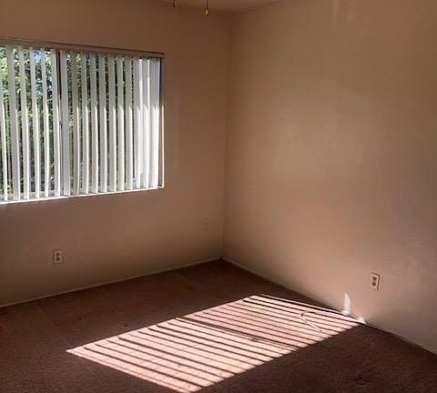 5th image of 4269 Schoolridge Ln #B