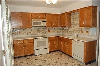 4th image of 353 Park Ave APT 2W
