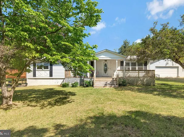 2020 Woods Rd, Saint Leonard, MD 20685