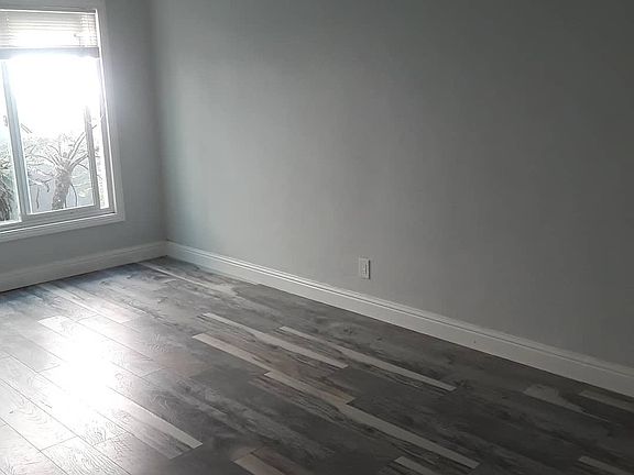 5th image of 2912 14th Ave APT 102