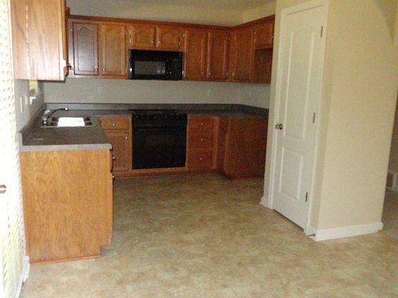5th image of 9742 Pigeon Roost Park Cir