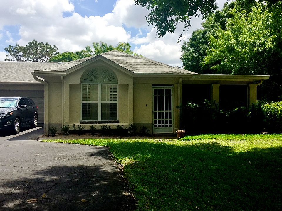 1st image of 1220 Golfview Woods Dr