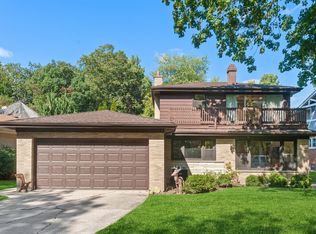 6203 N McClellan Ave, Chicago, IL 60646