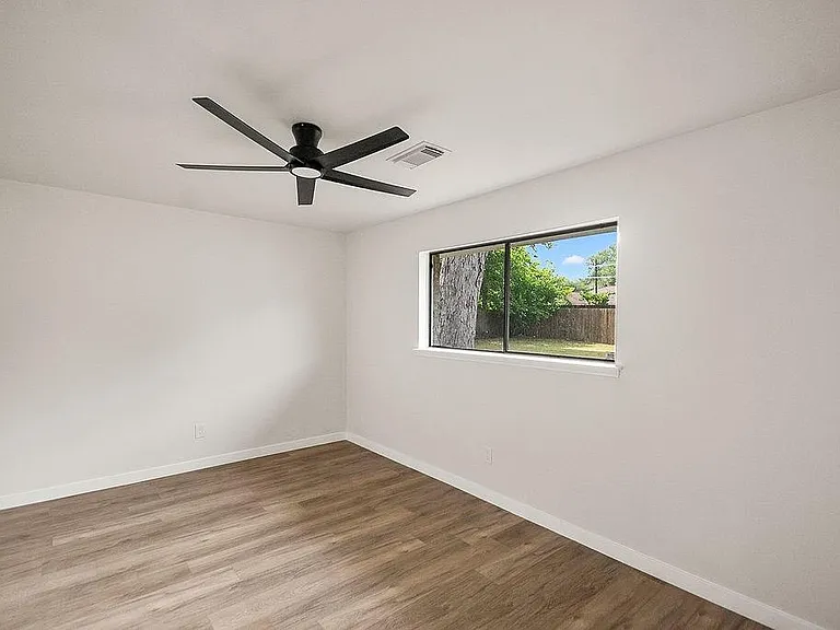 5514 Chantilly Ln — Photo 24