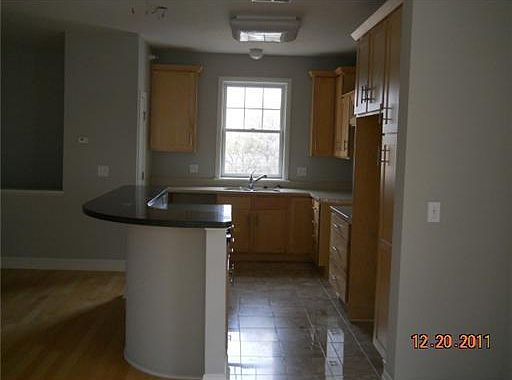 3rd image of 215 E Saint Joseph St #14