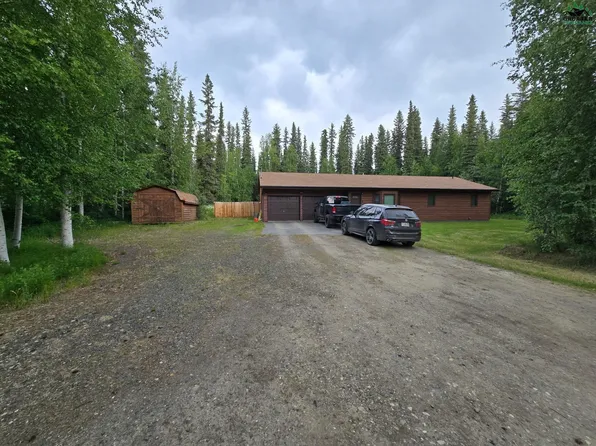3209 Mellow Woods Dr, North Pole, AK 99705