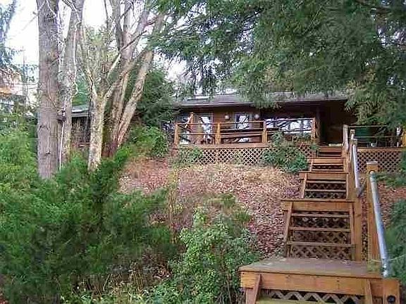 3rd image of 155 Lake Shore Dr