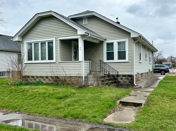 80 W Oak St, Coal City, IL 60416