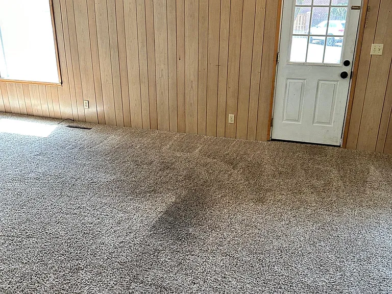600 N Sprague St — Photo 5