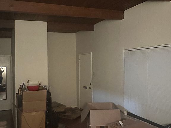 3rd image of 3331 Belmont Ave #31
