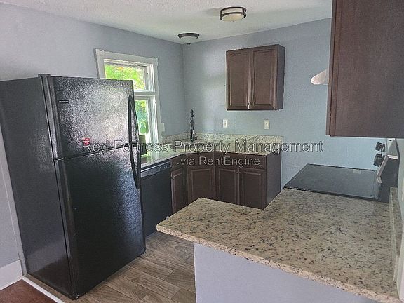 5th image of 1609 Poinsettia Ave