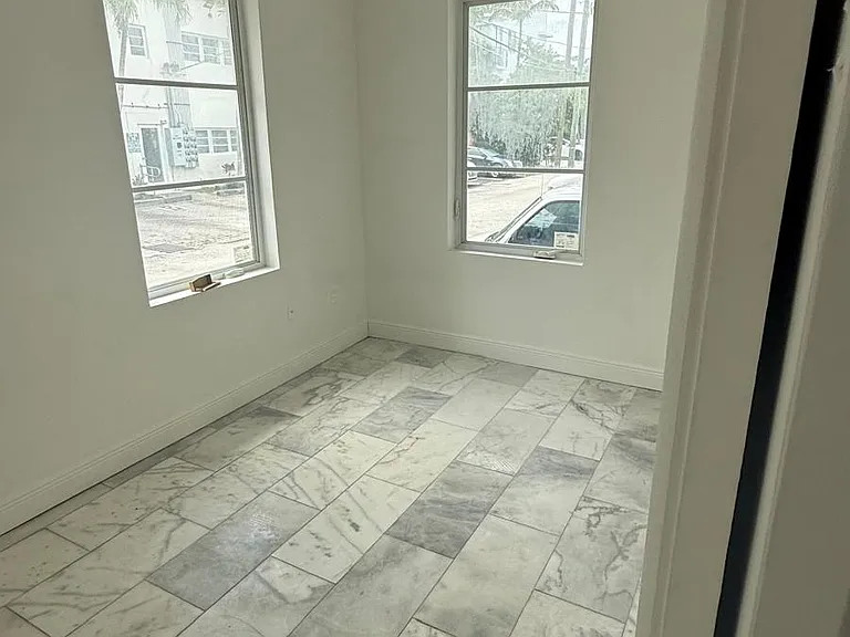 922 Jefferson Ave #6 — Photo 6