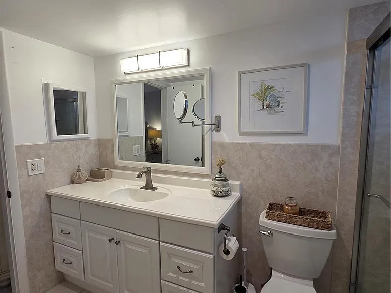 1333 E Hallandale Beach Blvd #305 — Photo 9