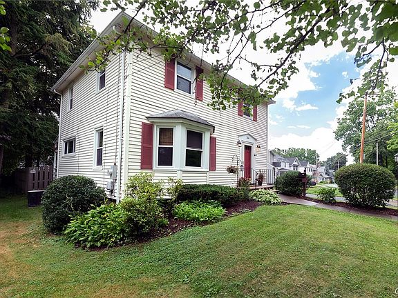 3rd image of 264 Rider Ave