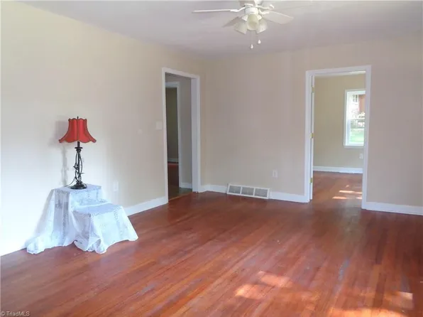 203 S Hilcrest St, Madison, NC 27025