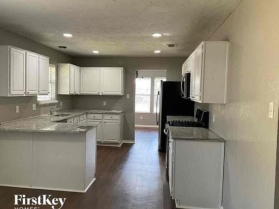 5th image of 701 Windridge Ln