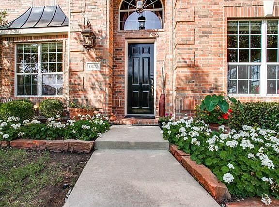 2nd image of 15827 Grove Crest Dr
