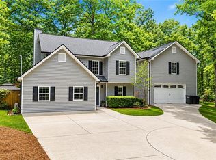 469 Teague Dr NW, Kennesaw, GA 30152
