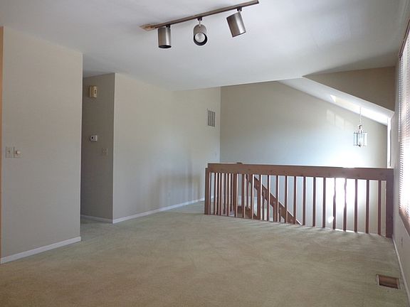 2nd image of 513 Hunters Way