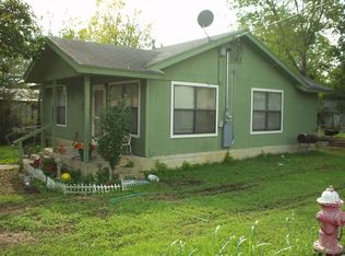 1009 Braden St, Lockhart, TX 78644