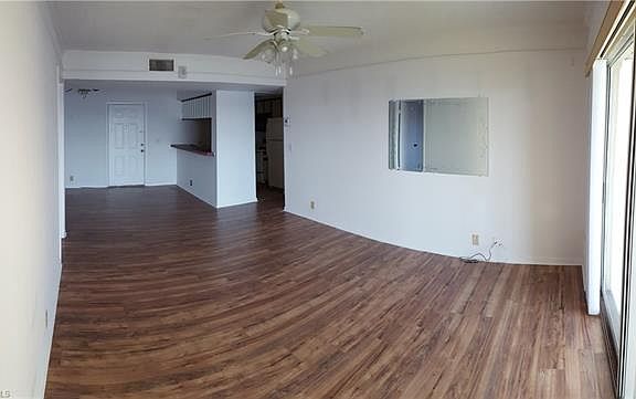 5th image of 2885 Palm Beach Blvd #502